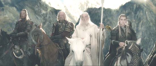 Lord of the Rings: The Two Towers: King Th�oden, Gandalf and Legolas consider the battle to come.