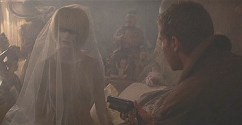 Blade Runner: Deckard and Pris.