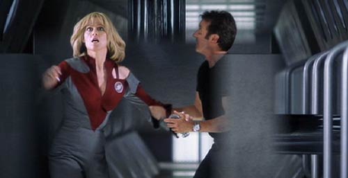 Galaxy Quest: Gwen and Jason trying to elude the Chompers
