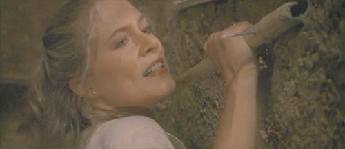 Jewel of the Nile: It's not long before Joan is in the thick of another adventure.