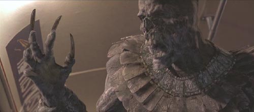 The Mummy Returns: Soldier mummy... bad news.