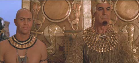The Mummy Returns: Imhotep and Pharaoh Seti I watching the chick-fight.