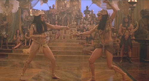 The Mummy Returns: Meela and Evie remember their past lives as Anck Su Namun and Princess Nefertiri, locked in battle.