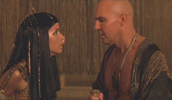The Mummy Returns: Imhotep and Anck Su Namun are about to be discovered.