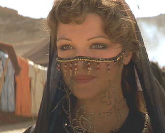 The Mummy (1999): Evie's going native.
