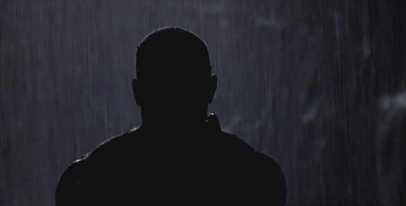 Pitch Black: In the director's cut DVD, Vin Diesel expressed particular admiration for this shot, so I've included it as a favor to him. More lovely lighting - thanks director Twohy.