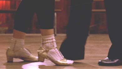 Strictly Ballroom: Scott has grudgingly agreed to give Fran one hour to convince him she can be his partner.