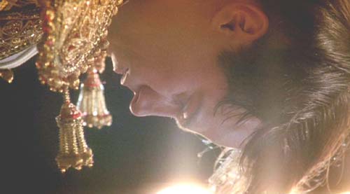 Strictly Ballroom: The audience carries a beat by clapping; Scott prepares for the big finish.