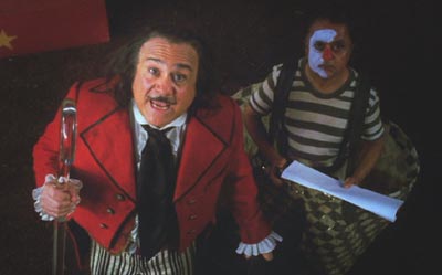Big Fish: Amos Calloway (Danny DeVito), ringleader and werewolf with his loyal friend, Mr. Soggybottom (Deep Roy).