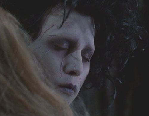 Edward Scissorhands: Kim hugs Edward and tells him she loves him