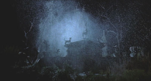 Edward Scissorhands: Now it snows beneath Edward's mountain.