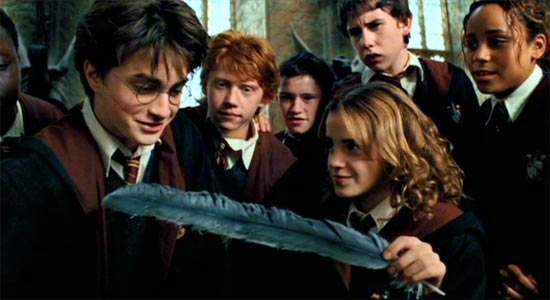 Harry Potter and the Prisoner of Azkaban: Sirius sends a sign that he and Buckbeak escaped their pursuers.