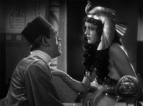 The Mummy (1932): Im-ho-tep has drawn Helen to the museum and awakened the spirit of Anck-es-en-Amon within her. He asks her to die and be resurrected to spend eternity with him.