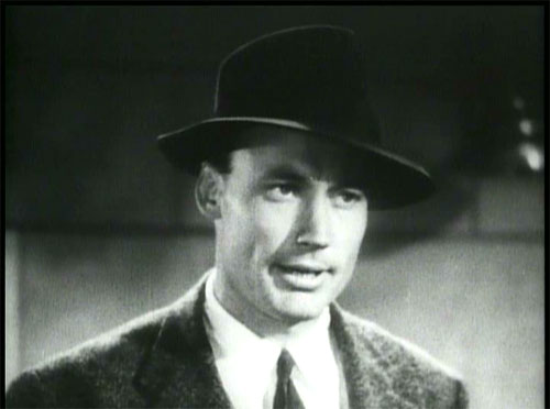 The Devil Bat: Dave O'Brien as reporter Johnny Layton.